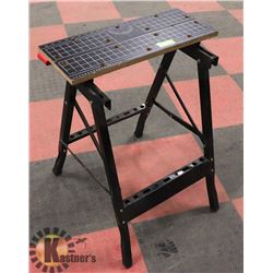 COLLAPSIBLE WORK BENCH