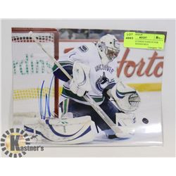 ROBERTO LUONGO VANCOUVER CANUCKS SIGNED 8X10
