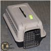 Image 1 : PET KENNEL, APPROXIMATE 20 X 12 X 12