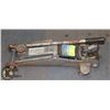 Image 1 : 4000LB CAPACITY FLOOR JACK