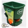 Image 1 : SCOTTS EASY HAND HELD FERTILIZER / SEED SPREADER