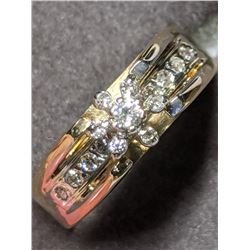 25) 14K YELLOW & WHITE GOLD CLUSTER DIAMOND