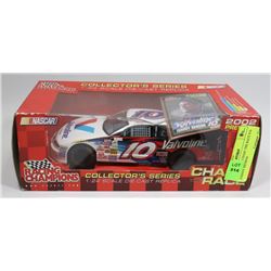 1:24 DIE CAST CHASE THE RACE #10 JOHNNY BENSON