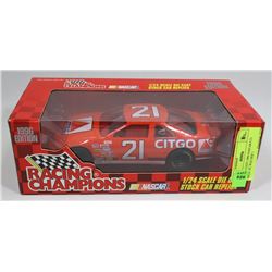 1:24 DIE CAST 1996 NASCAR # 21 MICHAEL WALTRIP