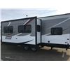 Image 3 : 2017 COLEMAN 263 BH LANTERN EDITION BANK TRAILER,