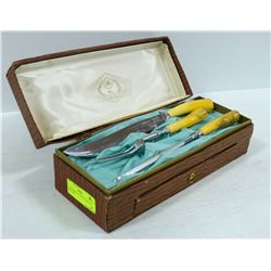 CONNOISSEUR CHOICE 9PC CARVING SET WITH BAKELITE