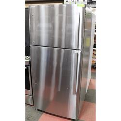 GE STAINLESS STEEL FREESTANDING REFRIGERATOR