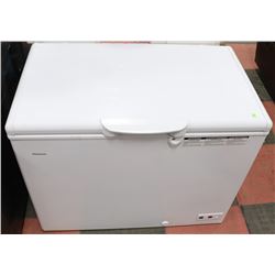 HOT POINT CHEST FREEZER