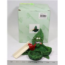 CANNABUDS POT LEAF BUD HOLDER / FIGURE