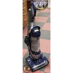 QUICK CLEAN - UPRIGHT VACCUUM
