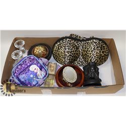 BOX W/CRYSTAL CANDLE HOLDERS, SAFARI