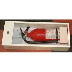 5LB FIRE EXTINGUISHER IN WALL MOUNT CASE