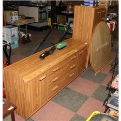 OAK STYLE DRESSER WITH MIRROR 69" X 17 X 29"