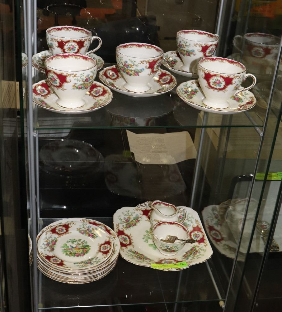 FOLEY BONE CHINA DINNERWARE MADE IN ENGLAND