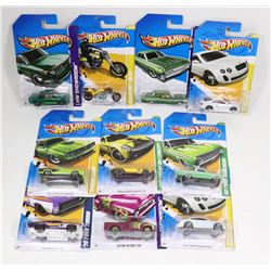 BOX OF 10 ASSORTED HOT WHEELS COLLECTIBLES