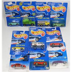 BOX OF ASSORTED HOT WHEELS COLLECTIBLES