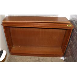 SOLID WOOD 3-SHELF BOOKSHELF