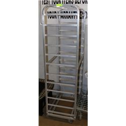 ALUMINUM TRAY CART ON CASTORS