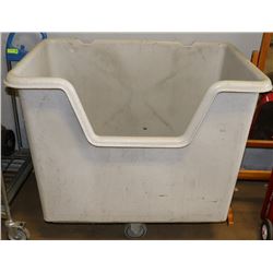 TECHSTAR GARBAGE BIN ON CASTORS