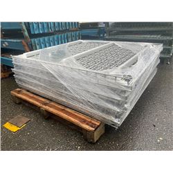 SMALL PALLET OF MESH METAL PALLET RACK SHELVING