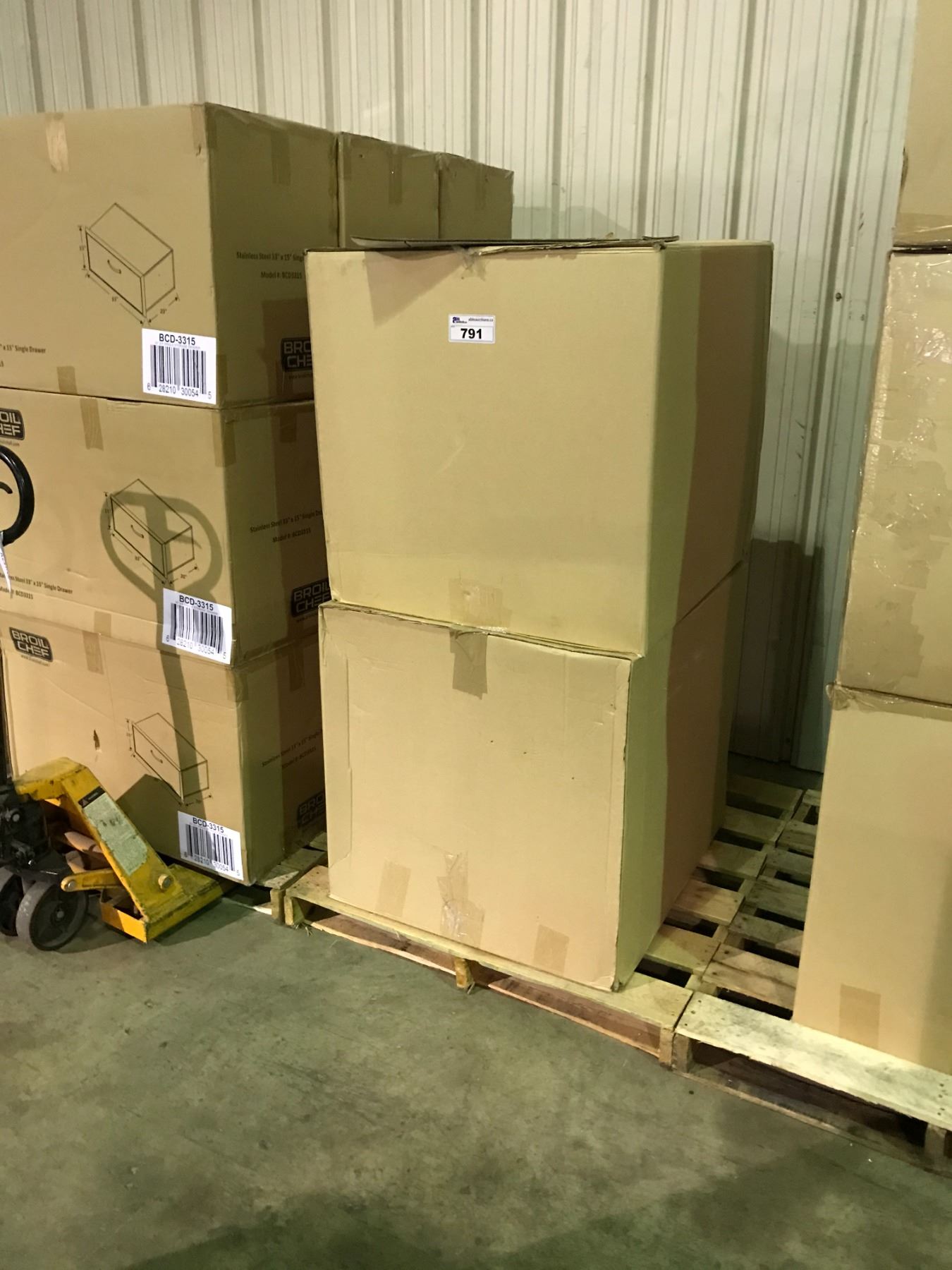 PALLET OF ASSORTED PACKAGING BOXES