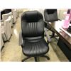 Image 2 : BLACK TUFTED HIGH BACK EXECUTIVE CHAIR