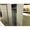 Image 2 : GREY 5.5' WARDROBE