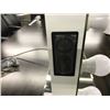 Image 3 : HOLLYWOOD GLOW PLUS BT VANITY MIRROR WITH BLUETOOTH SPEAKER, TOUCHSCREEN DIMMER AND 13 HIGH QUALITY