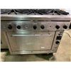 Image 2 : QUEST STAINLESS STEEL NATURAL GAS 6 BURNER MOBILE 26" CONVECTION OVEN WITH BACKSPLASH
