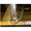 Image 2 : 2 TRAYS OF APPROXIMATELY 26 OLD FASHIONED GLASSES