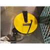 Image 2 : 3 PLASTIC BINS, 4 ORANGE & 1 YELLOW ELECTRIC EXTENSION CORD REELS