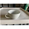 Image 2 : 4 TRAYS OF APPROXIMATELY 64 WHITE COFFEE CUPS