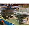 Image 2 : 1 STAINLESS STEEL 20" RECTANGULAR & 4 12" ROUND COMMERCIAL CHAFING DISHES