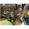 Image 2 : 5 STAINLESS STEEL 20" RECTANGULAR COMMERCIAL CHAFING DISHES