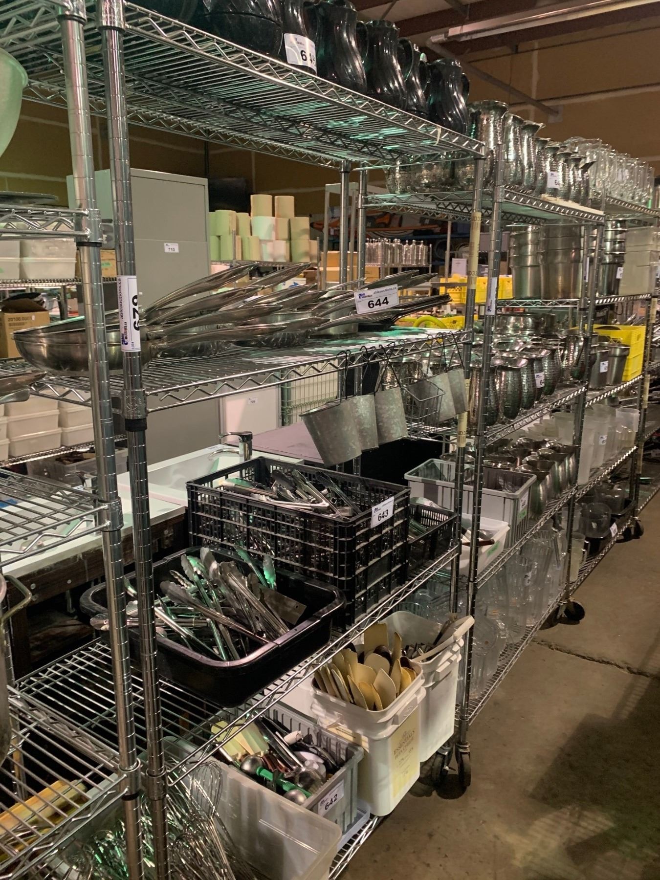 CHROME 4 TIER MOBILE