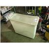 Image 1 : SILITE MOBILE FLOWER BIN WITH LID