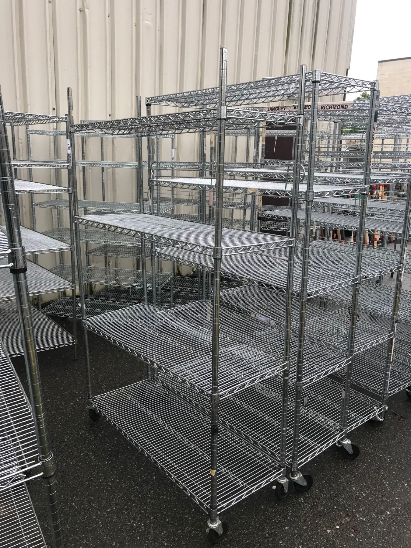 CHROME 4 TIER MOBILE