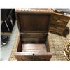 Image 3 : ANTIQUE TRUNK - (APPROX 17.5" X 13.5" X 13") - MSRP $386