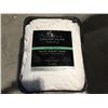 Image 1 : WAMSUTTA DREAM ZONE QUEEN SIZE WHITE GOOSE DOWN LUXURY COMFORTER (700 FILL POWER/600 THREAD