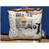 Image 1 : INTELLIGENT DESIGN QUEEN SIZE COMFORTER BEDDING SET (COMFORTER/2 SHAMS/2 DECORATIVE PILLOWS