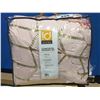 Image 2 : INTELLIGENT DESIGN QUEEN SIZE COMFORTER BEDDING SET (COMFORTER/2 SHAMS/2 DECORATIVE PILLOWS