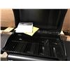 Image 2 : CHAR-BROIL CLASSIC 3-BURNER GAS GRILL - NEW IN BOX - A