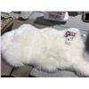 Image 1 : NATURAL 100% PREMIUM QUALITY AUSTRALIA/NEW ZEALAND SHEEPSKIN (APPROX 24" X 35")