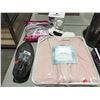 Image 1 : 1 PAIR MENS SIZE XL SLIPPERS, LADIES WAMSUTTA (ONE SIZE FITS MOST), 1 PAIR COMFY FEET (SIZE S/M)
