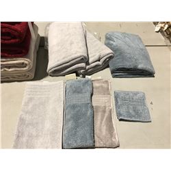 LOT OF BROOKSTONE & TURKISH BATH TOWELS (GREY & BLUE)