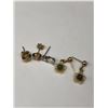 Image 2 : BAG OF MISC. EARRINGS