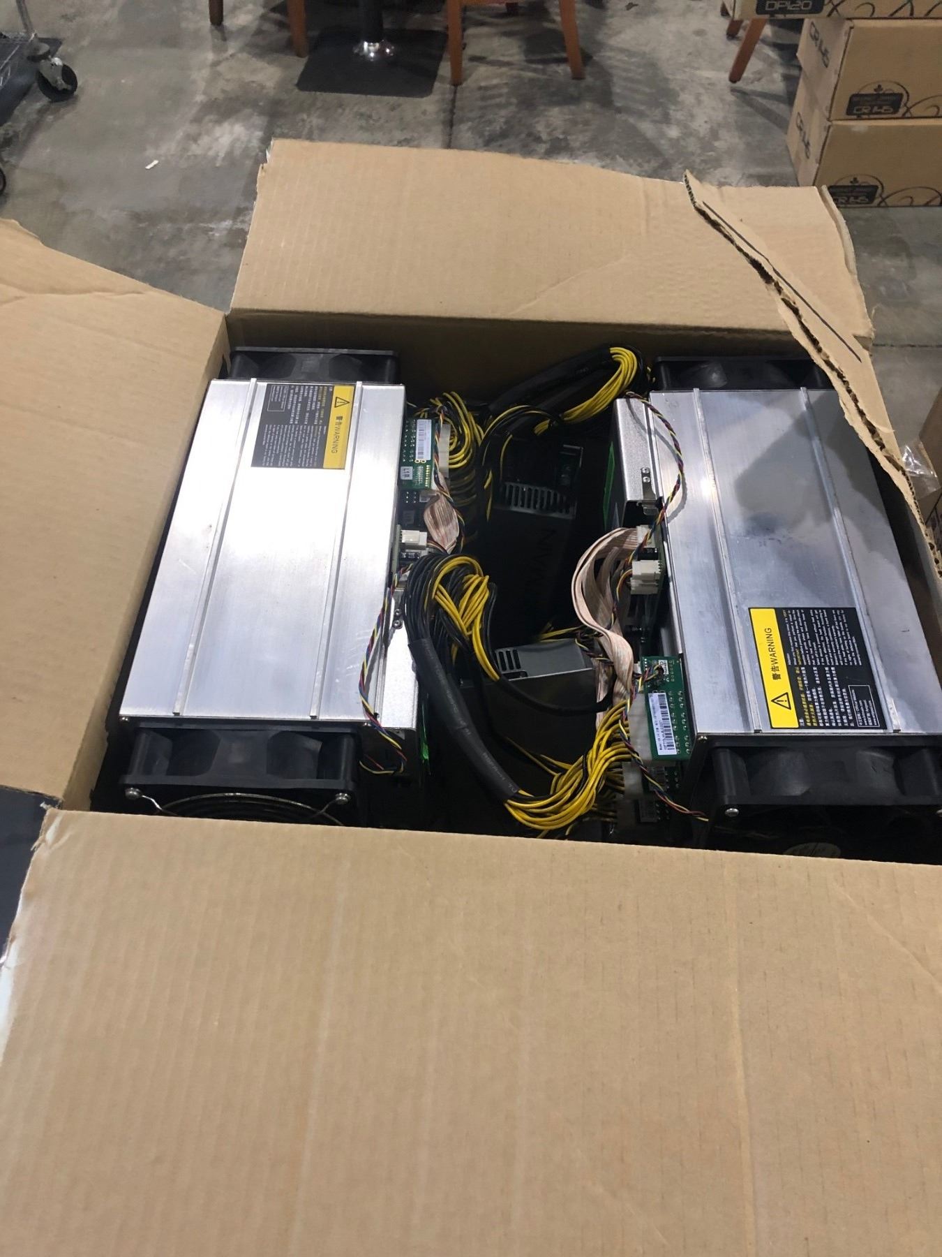 BOX OF 4 S9 BITMINING ITEMS
