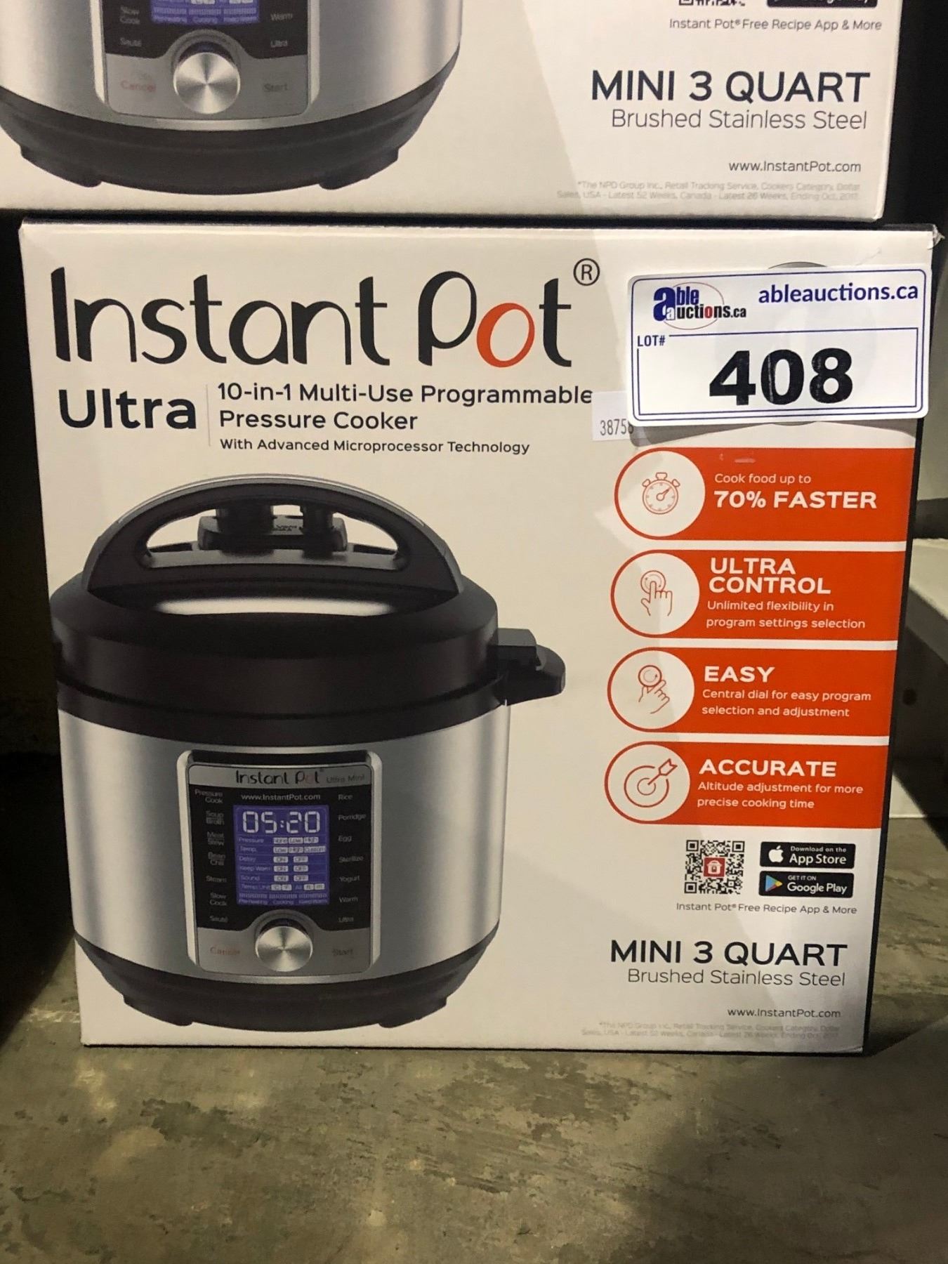  INSTANT  POT  10  IN 1 MULTI USE PROGRAMMABLE PRESSURE COOKER 