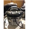 Image 1 : INSTANT POT DUO PLUS PRESSURE COOKER HAS DAMAGE