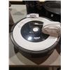 Image 1 : IROBOT ROOMBA VACCUM